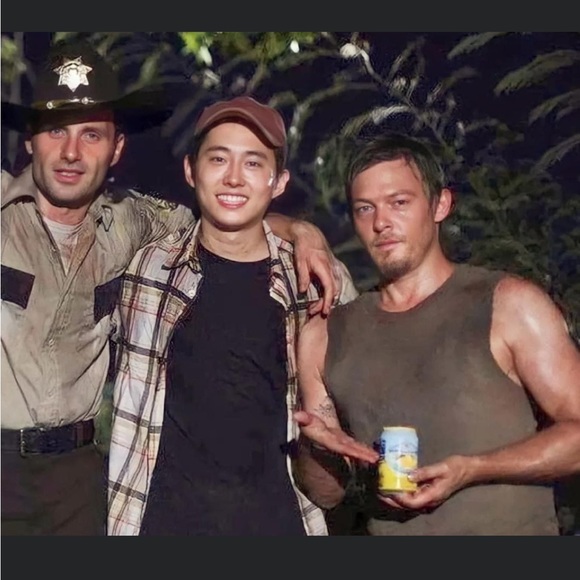 Meet your Posher, Becky - Picture 1 of 2